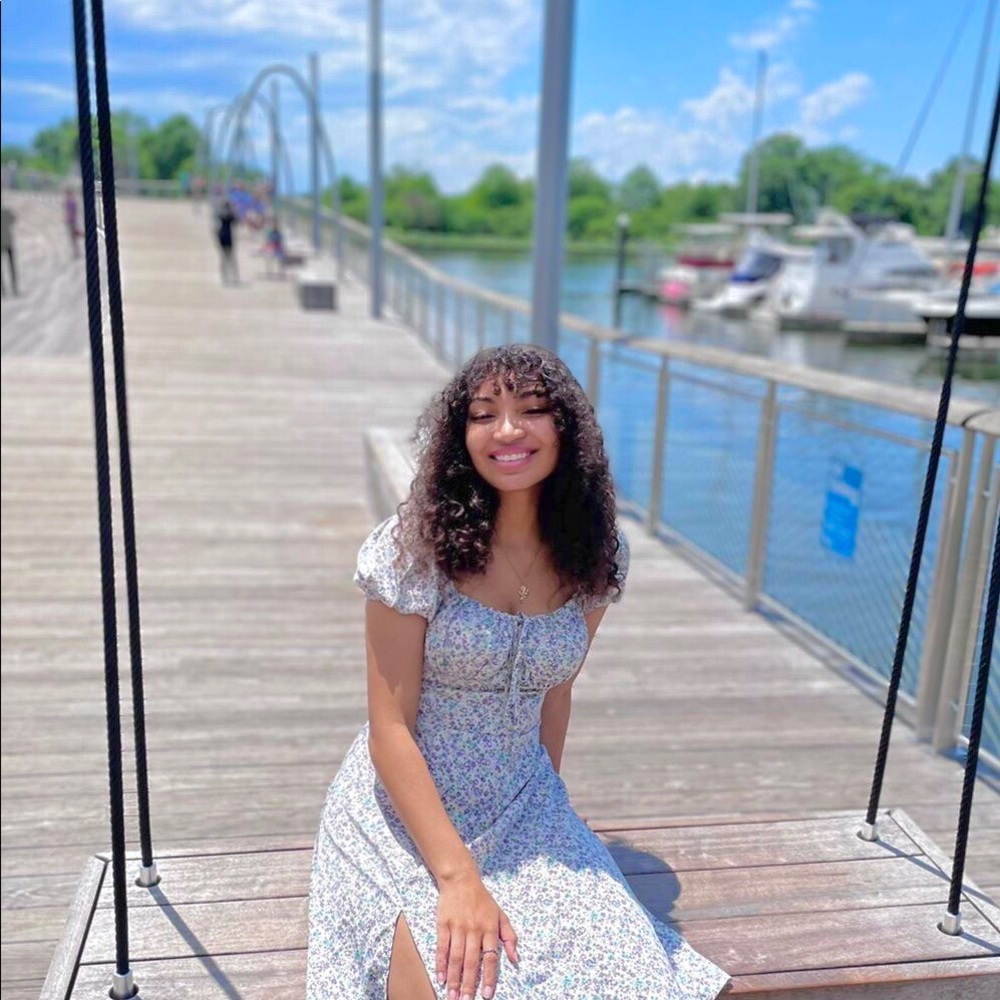 Meet your Posher, Marie